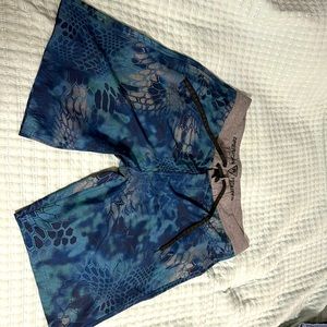 Like new American fighter board shorts